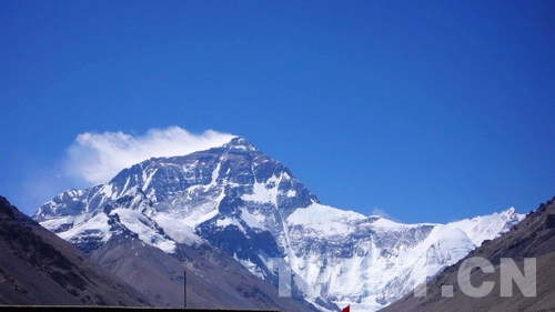 337 climbers attempting Everest this spring