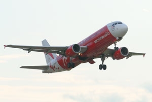 AirAsia defies industry trends