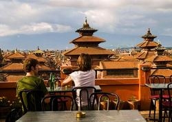 Nepal: Tourists stay longer, spend less