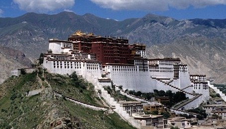 China restricts foreigners from visiting Tibet