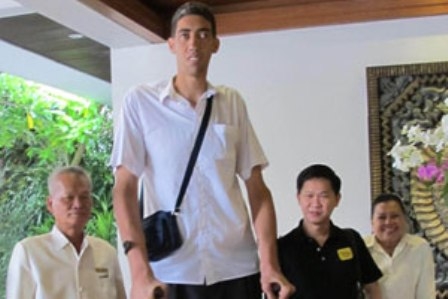 Pattaya Marriott Resort & Spa welcomed the world’s tallest man