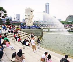 Chinese tourism to Singapore triples during 2002-2012