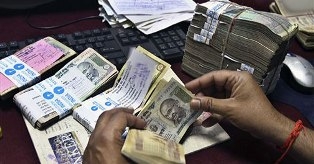 India tops global remittances list, received $69 billion in 2012
