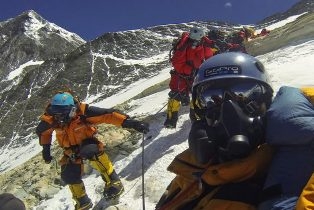 Mount Everest climbing season wraps up with fewer deaths