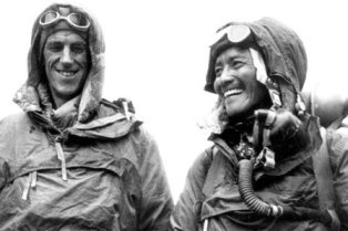 Triumph on Mt. Everest : First summiteers of 83 countries