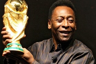 Football legend Pelé becomes a Global Ambassador for Emirates