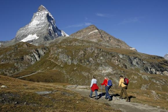 Nepal sherpas can’t help clear Matterhorn trail after entry permit tangle