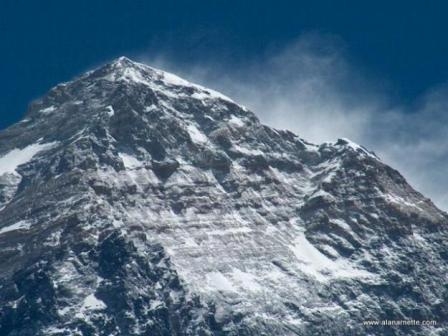 UIAA opposes construction of permanent structures on Mt. Everest