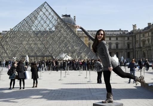 Mass tourism forces mobbed museums to overhaul welcome