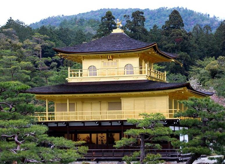 Kinkakuji – a Zen temple in northern Kyoto , Japan