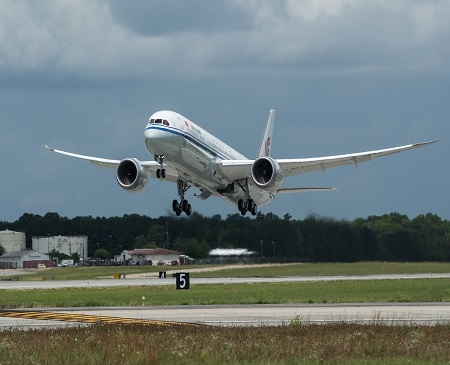 Air China introduces its first Boeing 787-9 Dreamliner