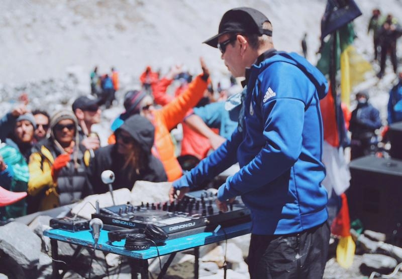 British DJ hosts world’s highest party on Everest