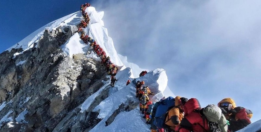 Deaths rise as Nepal issues more permits for Everest