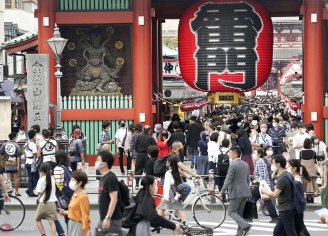 Japan, China to allow business travel amid pandemic, 9.59 million Chinese visitors to Japan in 2019