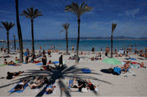 International tourist spending in Europe seen up 11%